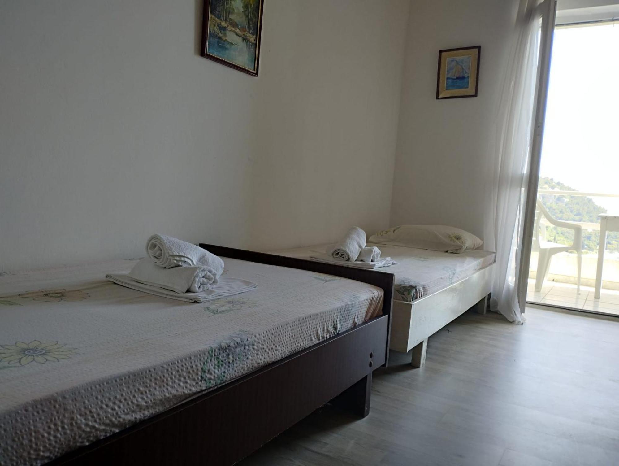 Borovik Guest House Živogošće エクステリア 写真