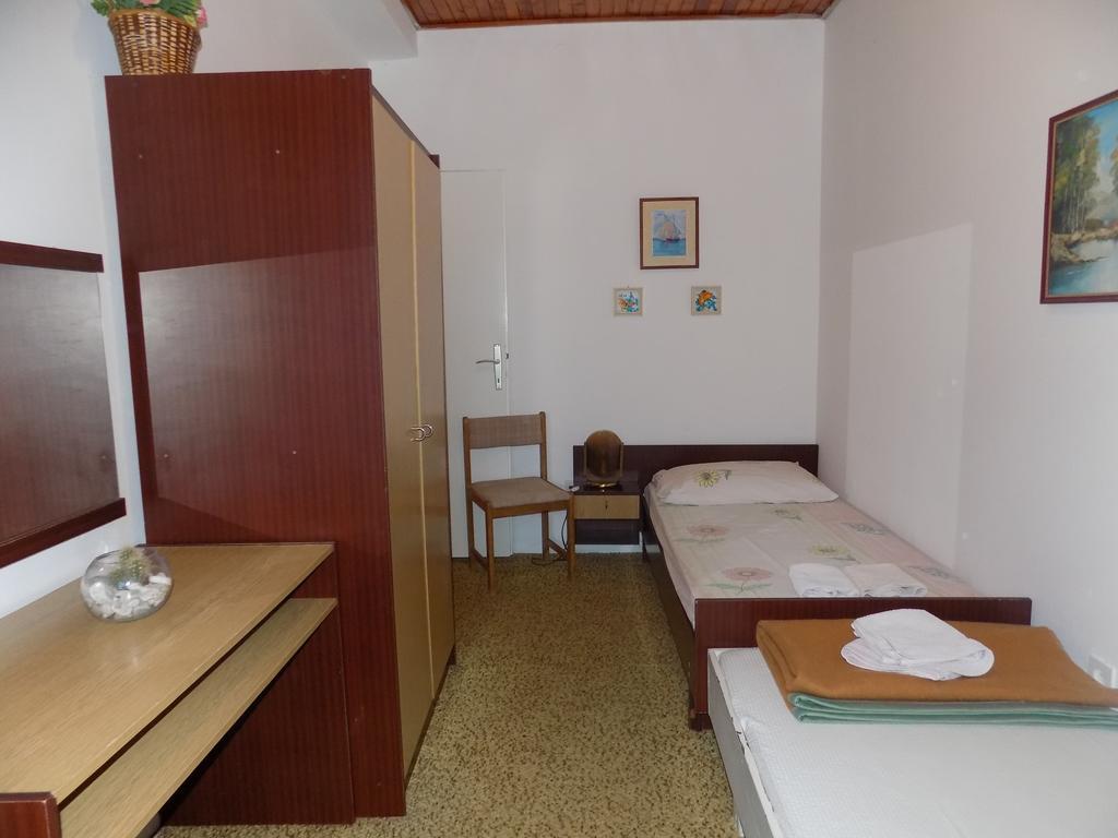 Borovik Guest House Živogošće エクステリア 写真